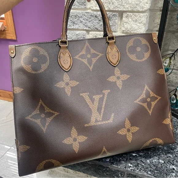 Louis Vuitton On The Go GM Tote Monogram - Picture 13 of 13